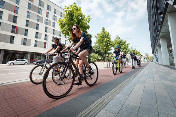 How to Navigate the City Using Bike Routes